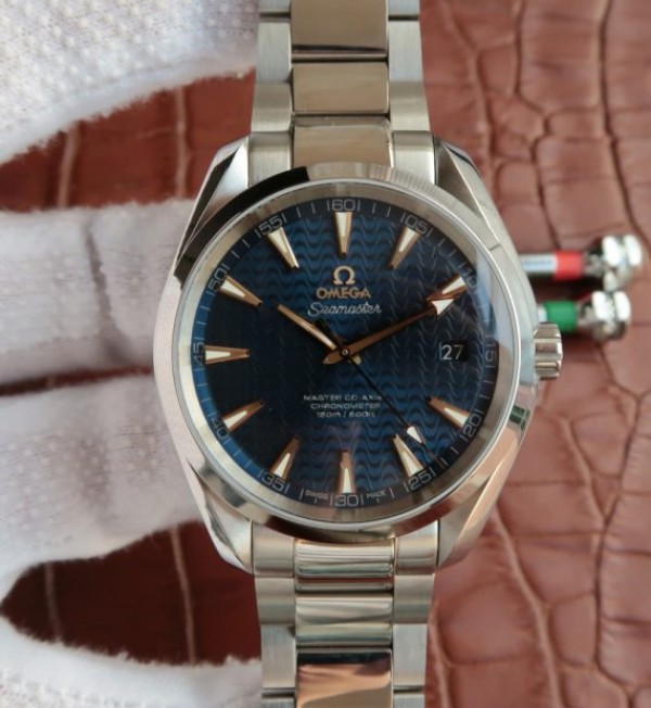 How to buy a Omega clone watches online in Oman?