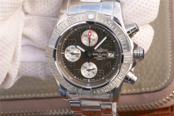 Breitling Avenger II Chronograph 43mm SS GF Gray/White Dial on SS Bracelet A7750