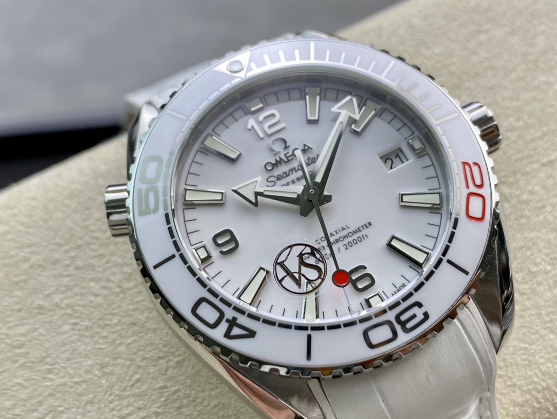 Omega Seamaster Planet Ocean 