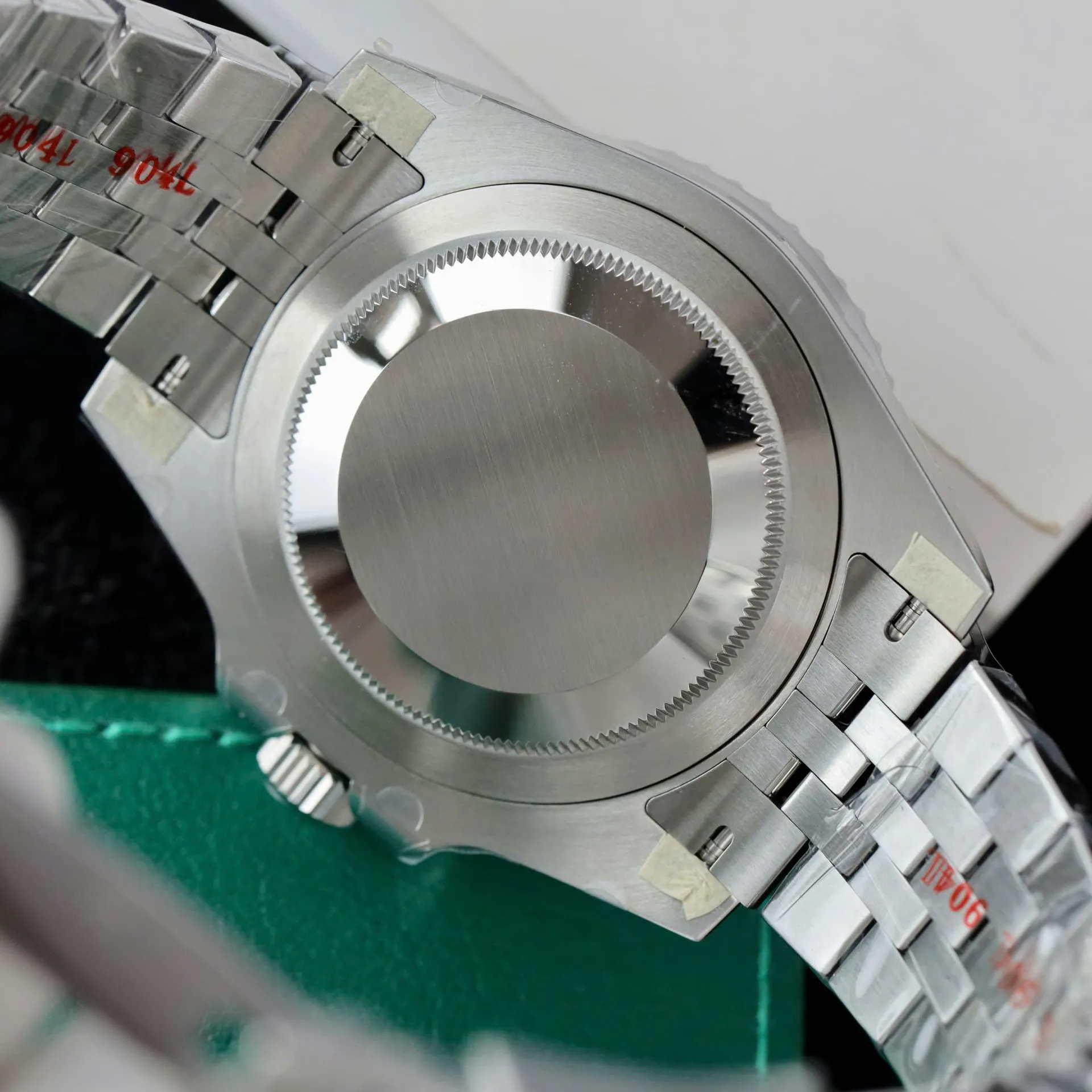 Superclone Rolex GMT-Master II 40 mm 126729VTNR Jubilee “Absinthe” - gallery