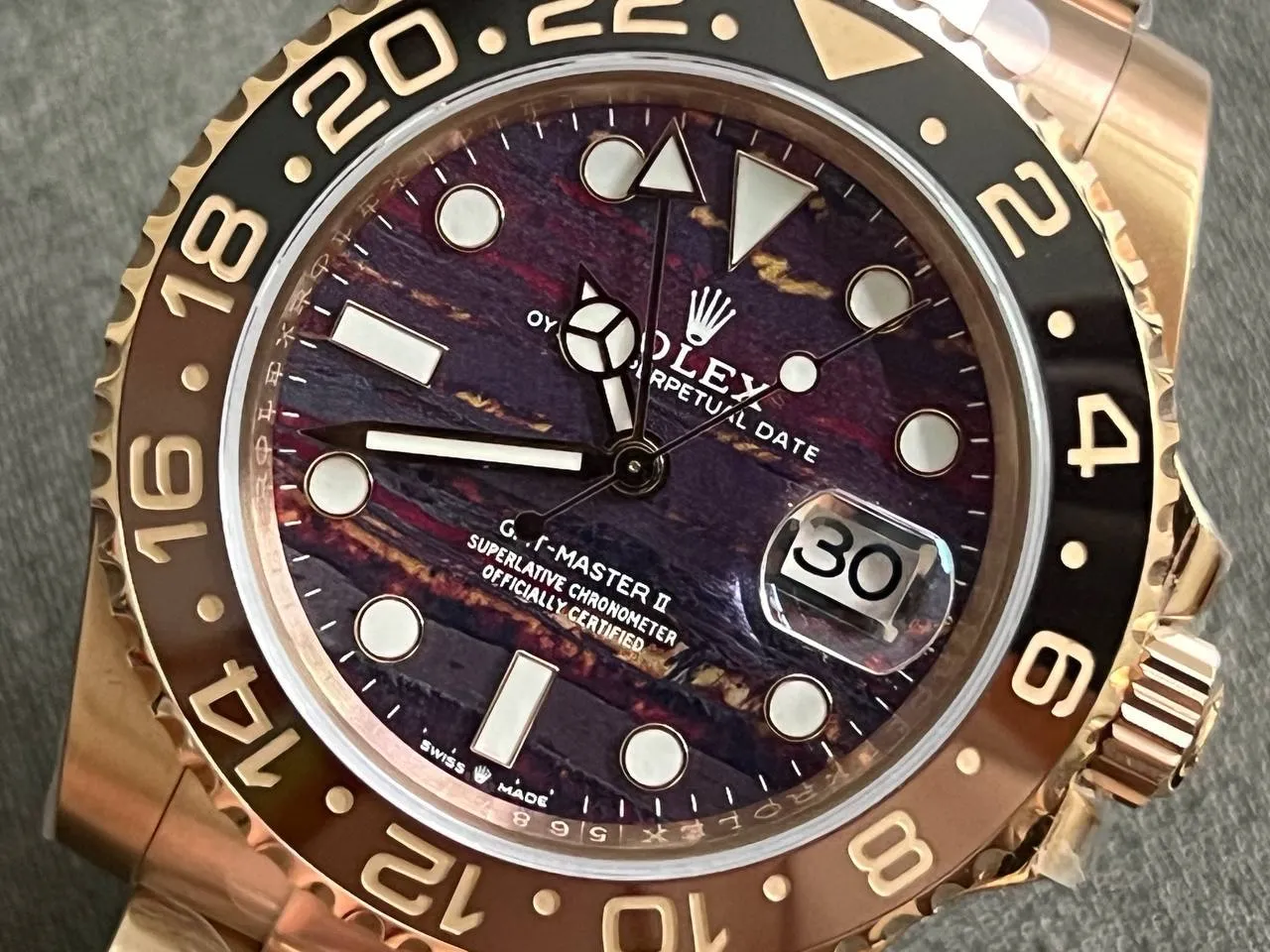 Superclone Rolex GMT-Master II 40 mm 126715CHNR Tiger Iron Dial - gallery