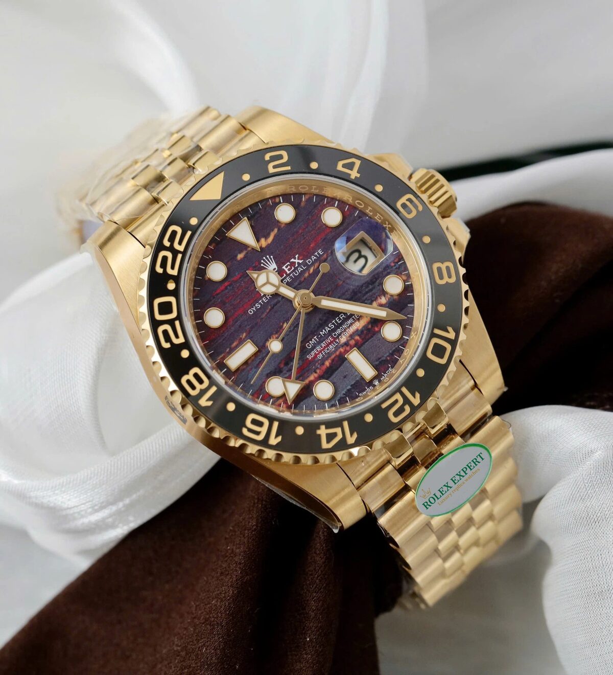 Superclone Rolex GMT-Master II 40 mm 126718GRNR Tiger Iron Dial - gallery