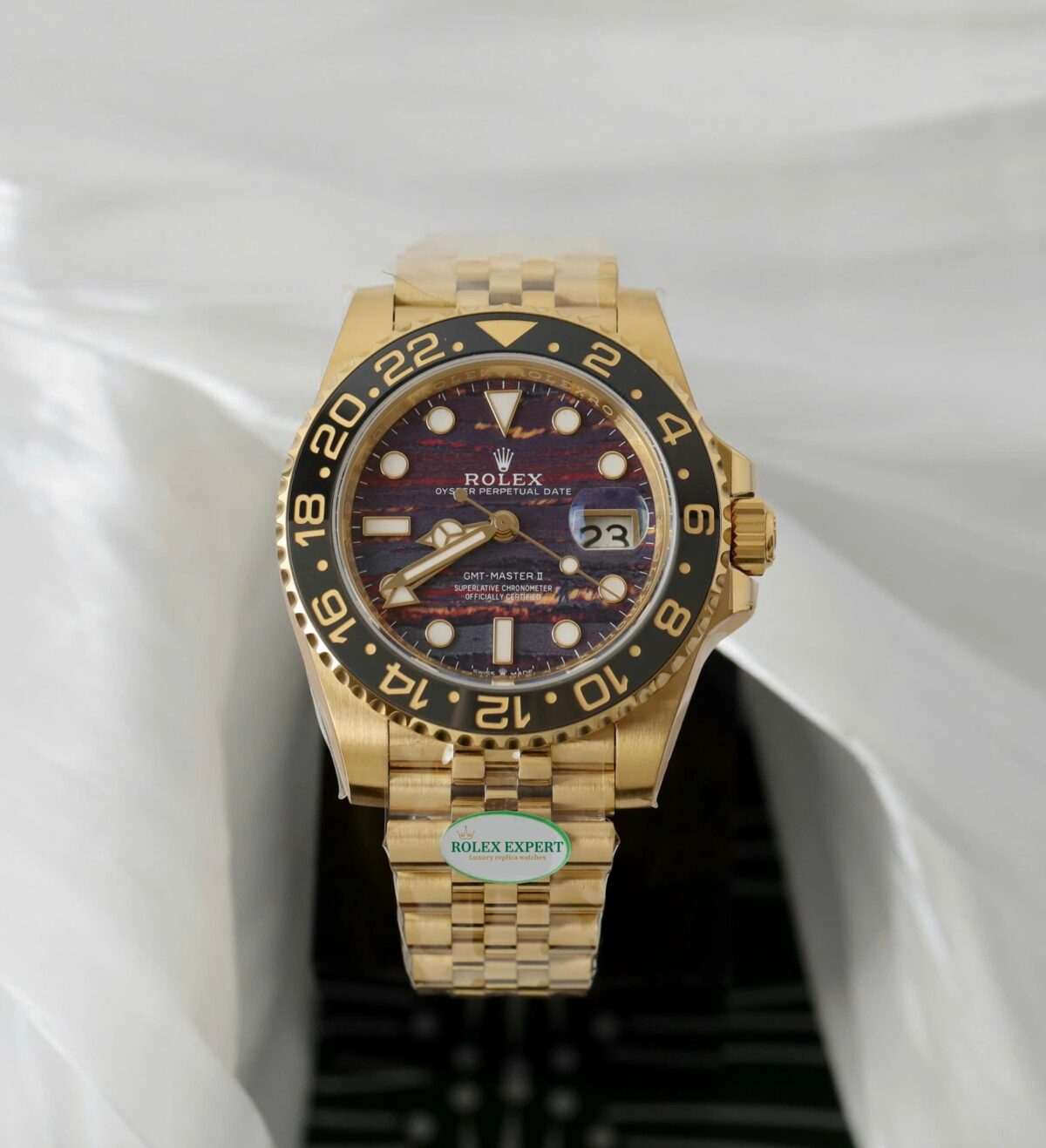 Superclone Rolex GMT-Master II 40 mm 126718GRNR Tiger Iron Dial - gallery