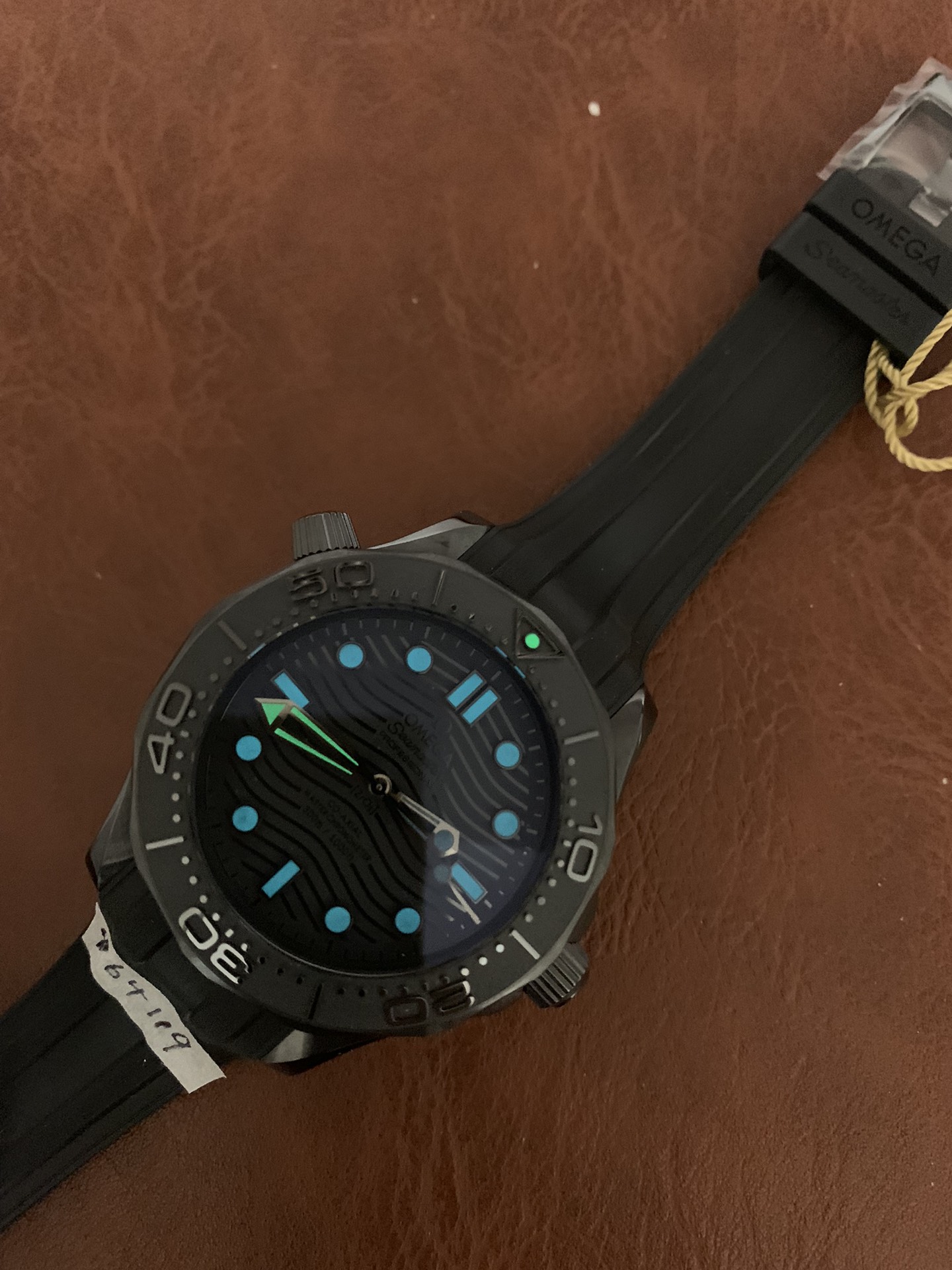 Omega Seamaster Diver 300M Co-Axial Master Chronometer - view 3